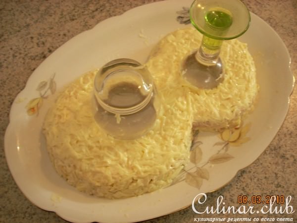 Салат к 8 Марта (вариант салата "Мимоза")