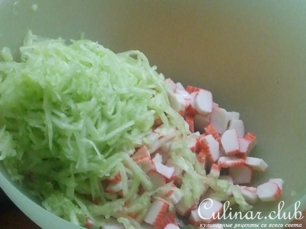 Салат с крабовыми палочками