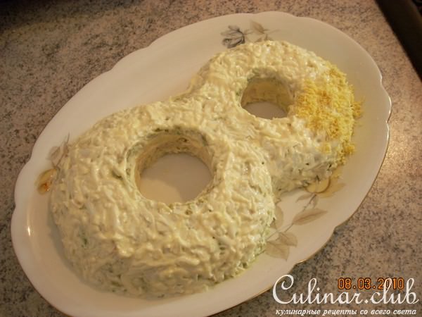 Салат к 8 Марта (вариант салата "Мимоза")