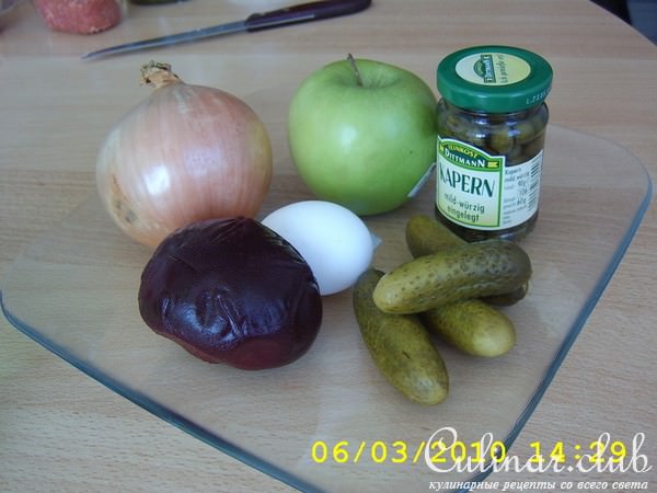 Салат селёдочный.