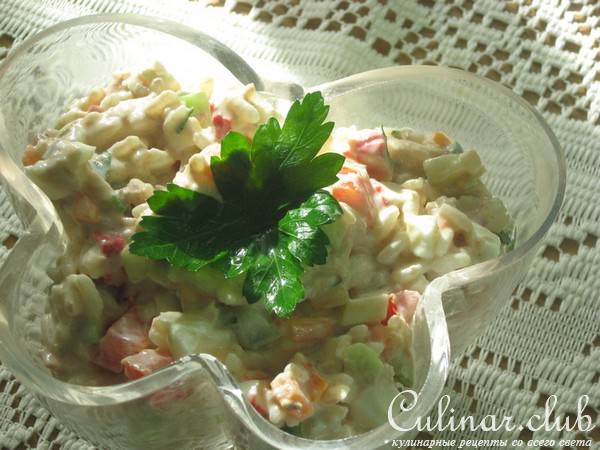 Салат с тунцом и рисом
