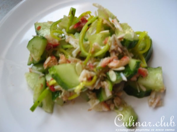 Салатик с крабовым мясом.