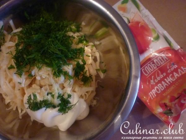 Сырный салат с кукурузой