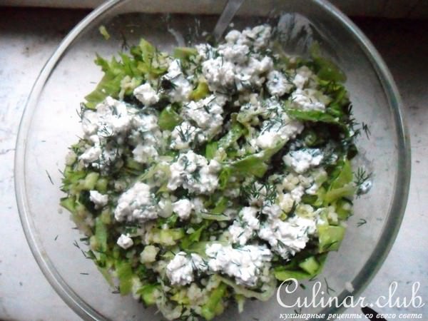 Салат с кускусом и зернёным творогом