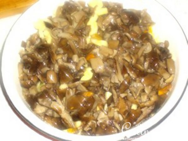Грибной салат с апельсинами