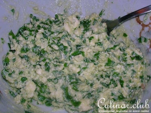 Сырный салат с авокадо, сладким перцем и грецкими орехами