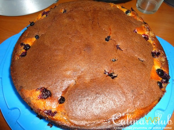 Пирог Брауни с творогом и ягодами