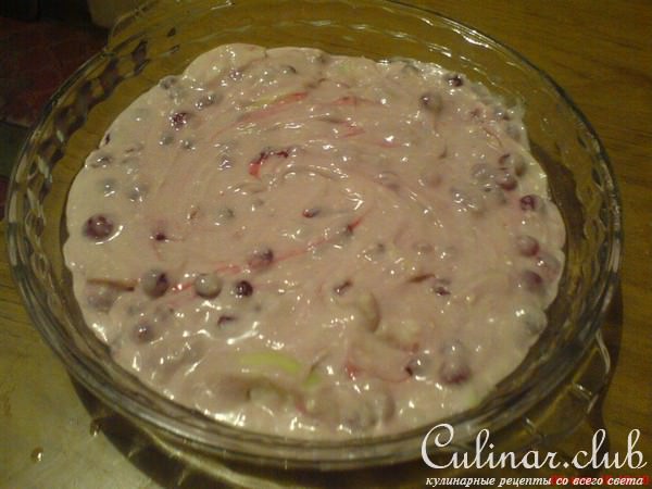 Бретонский пирог с клюквой и яблоками