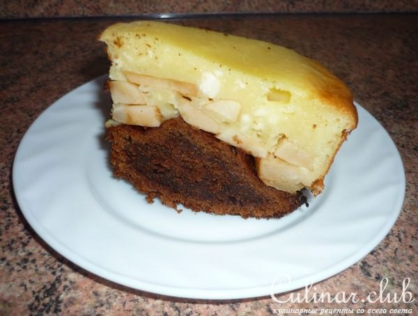 Яблочный пирог с творожной заливкой