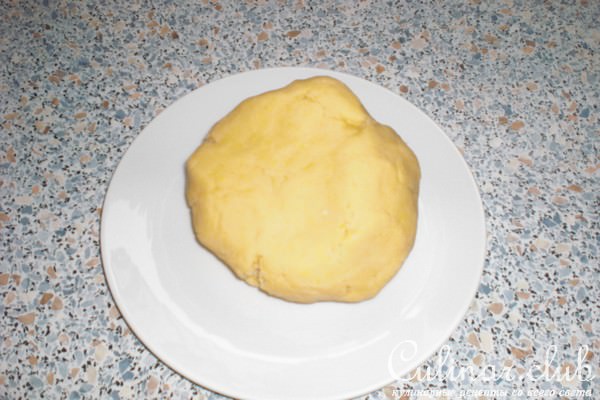 Пирог сливовый с творожной начинкой