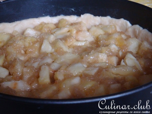 Яблочный пирог -киш,с ореховой крошкой