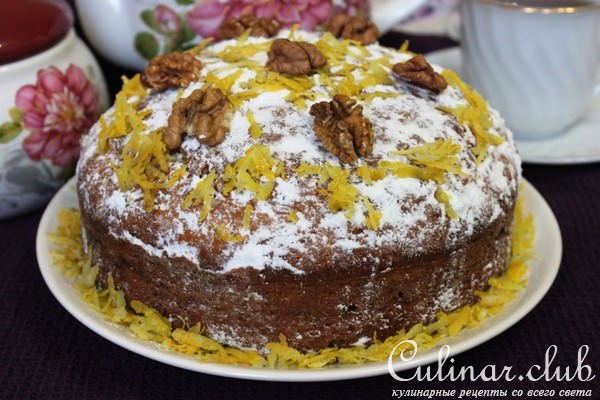 Морковный пирог с изюмом
