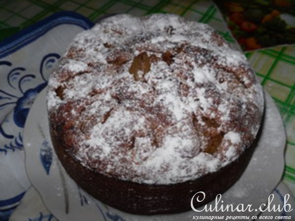 Шоколадный пирожок с яблоками