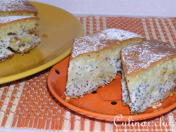 Нежный творожно-маково-банановый пирог .