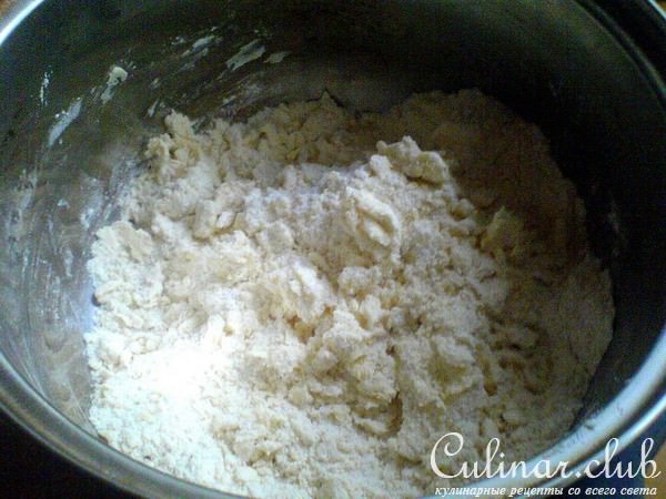 Медовая коврижка со сливами
