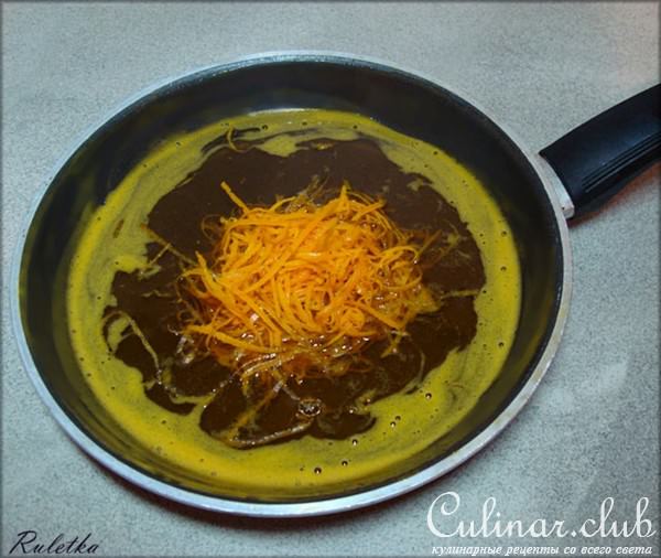 Манник с грецкими орехами и апельсиновым сиропом.