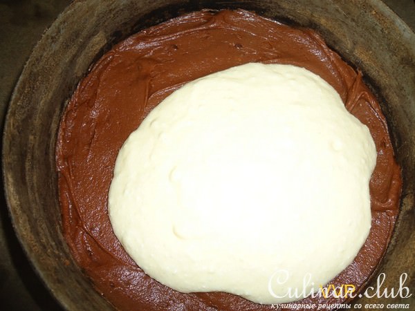 Пирог Брауни с творогом и ягодами
