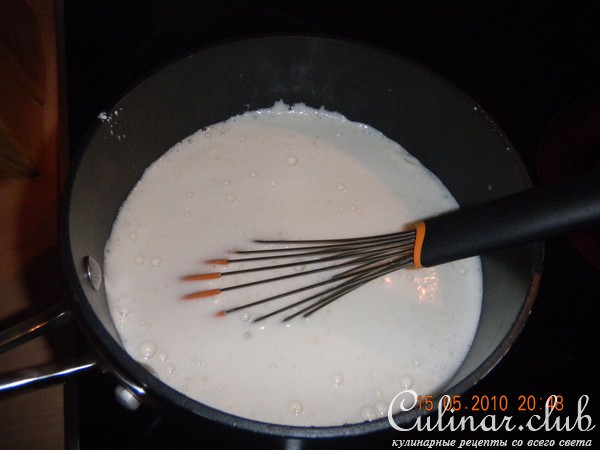 Влажный яблочный пирог с коричной пропиткой