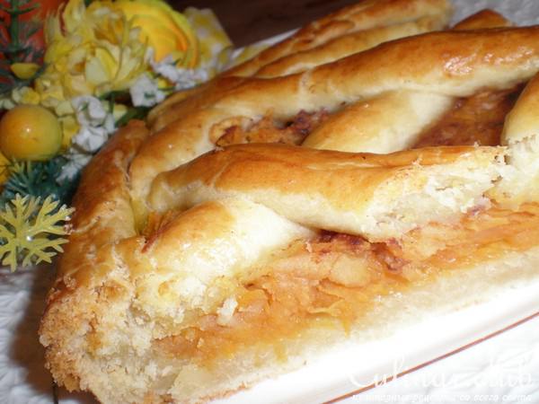 Пирог с тыквой и яблоками