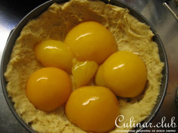 Пирог с творогом и абрикосами