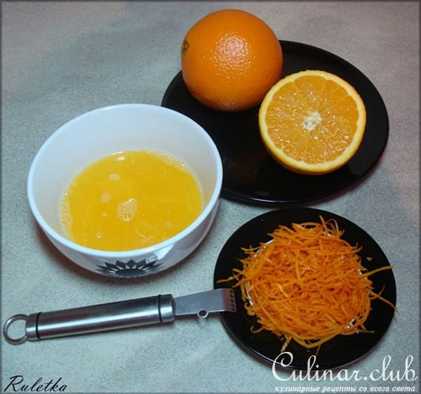 Манник с грецкими орехами и апельсиновым сиропом.