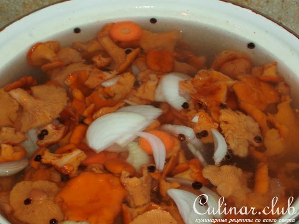 лисички маринованные
