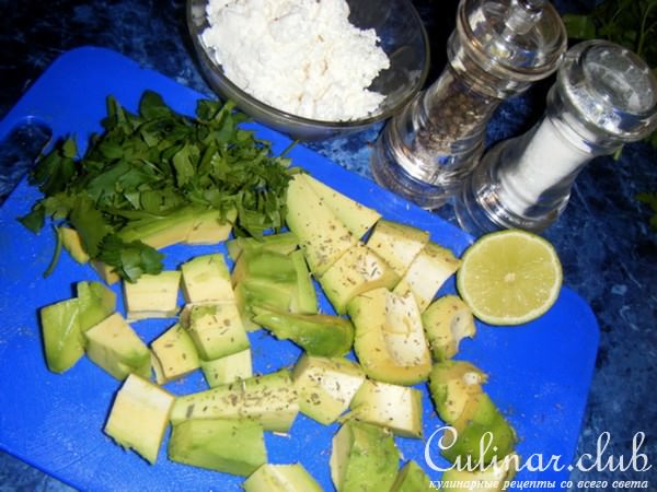 Соус из Авокадо с Гренками