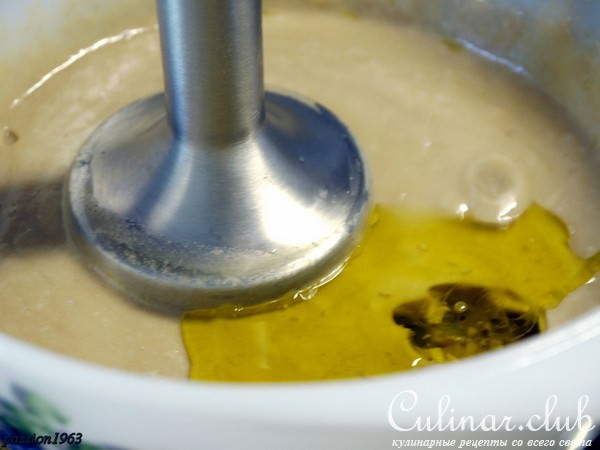 Банья кауда (bagna cauda) – пьемонтский чесночнo-анчоусный соус