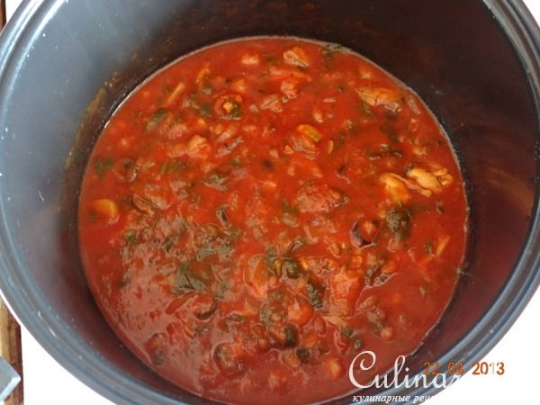 Паста из мяса мидий и креветок в мультиварке