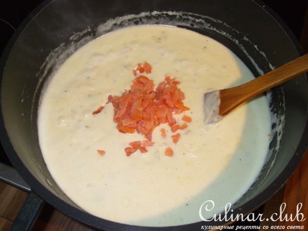 Сметанный соус с сёмгой