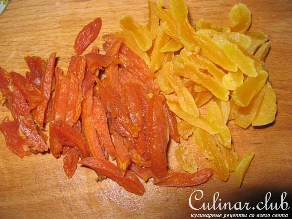 Суп мясной с курагой