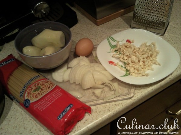 Сырный суп на курином бульоне