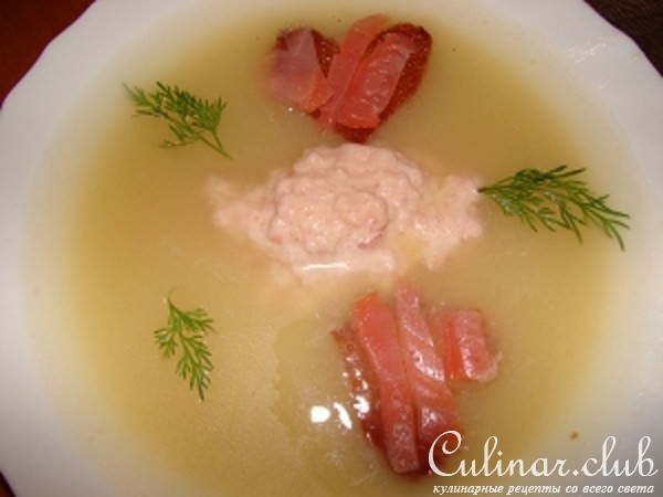 Рыбный супчик с гренками и сливками