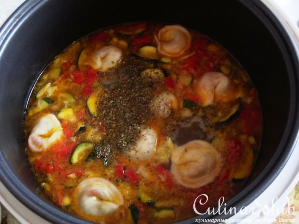 Мясной суп с пикантными равиолями. Тест-драйв.