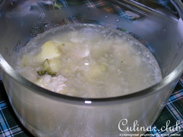 Суп-пюре из брокколи и цветной капусты на курином бульоне