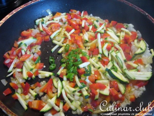 Куриный бульон с тефтельками из кус-куса
