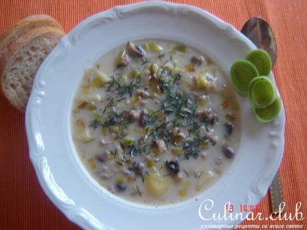 Сырный суп с пореем и шампиньонами