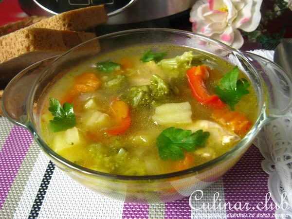 Куриный суп с брокколи