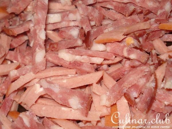 Солянка сборная (семейная) на курином бульоне