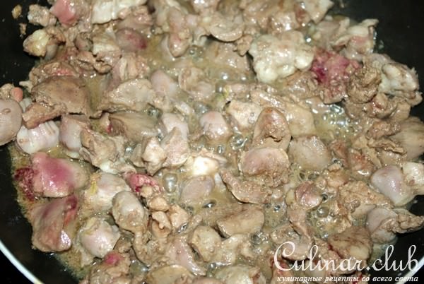 Куриный суп-лапша с потрохами, грудкой и грибами