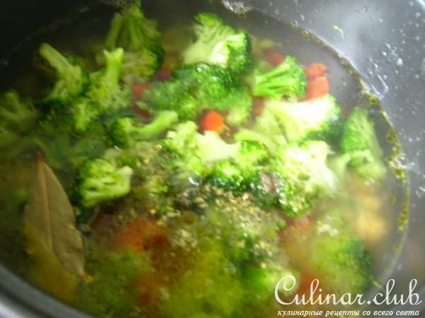 Куриный суп с брокколи