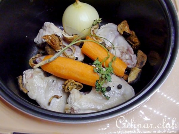 Куриный бульон с лесными грибами. Тест-драйв.