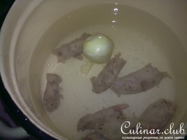 суп с куриной шеикой и вермишелькой