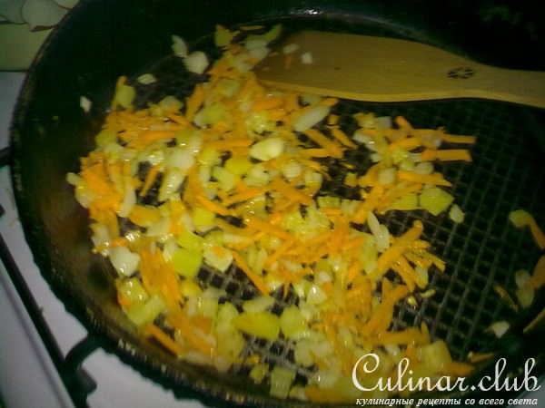 суп с куриной шеикой и вермишелькой