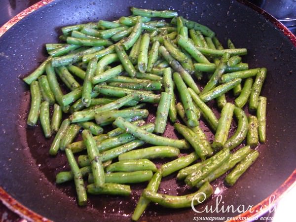 Куринный супчик с манными клецками и стручковой фасолью