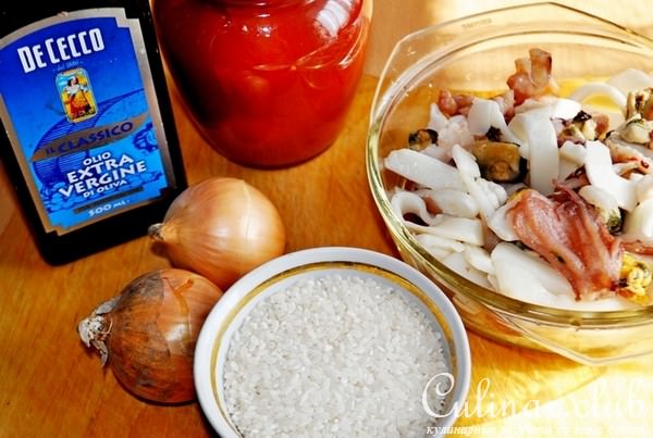 Томатный суп с рисом и морепродуктами