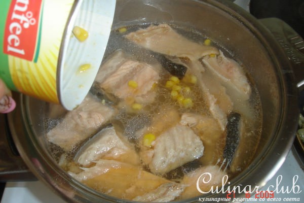 Рыбный суп с кукурузой