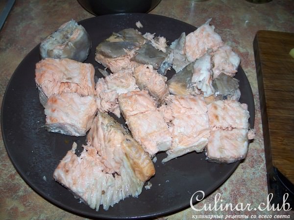 Солянка из семги с каперсами и оливками