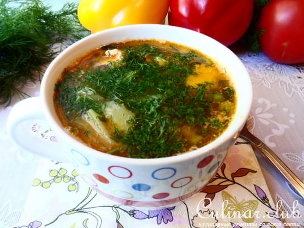 Лёгкий рыбный суп с овощами.