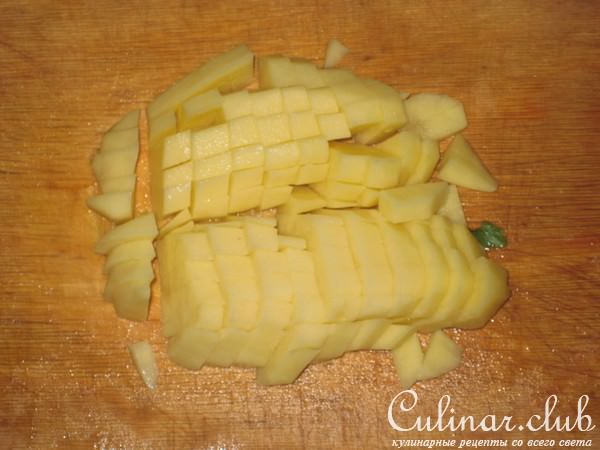 Гороховый супец с копчеными ребрышками.